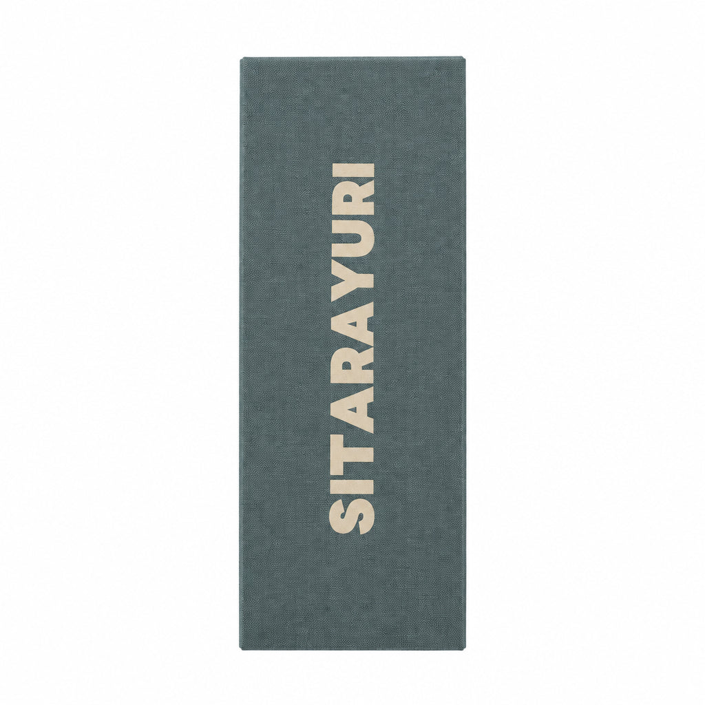 Sitarayuri 900ml Insulated Travel Tumbler – Leak-Proof Double-Wall Bottle