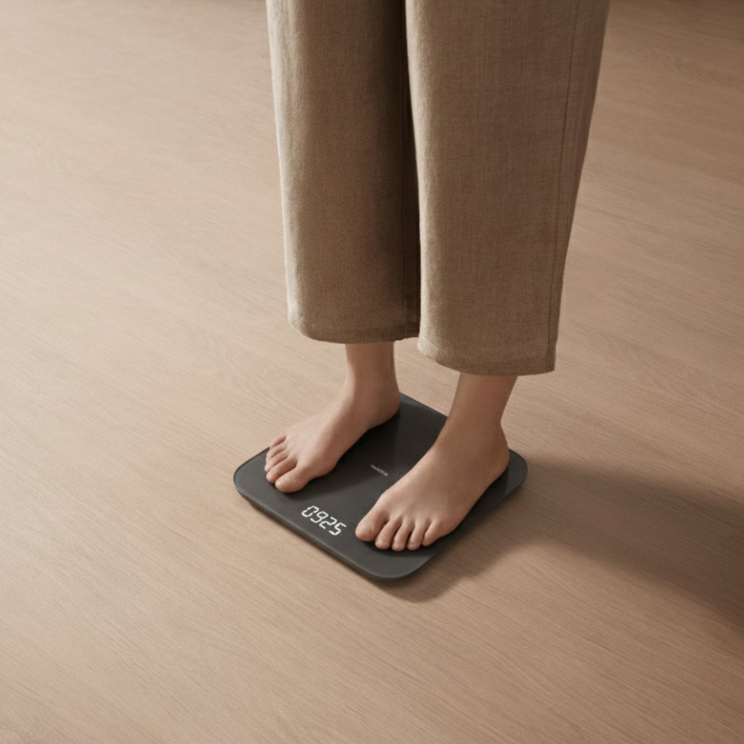 Xiaomi Smart Scale S200 - High-Precision Bluetooth Electronic Body Weight Scale, Intelligent Digital Fitness Tracking with App Integration & LED Display
